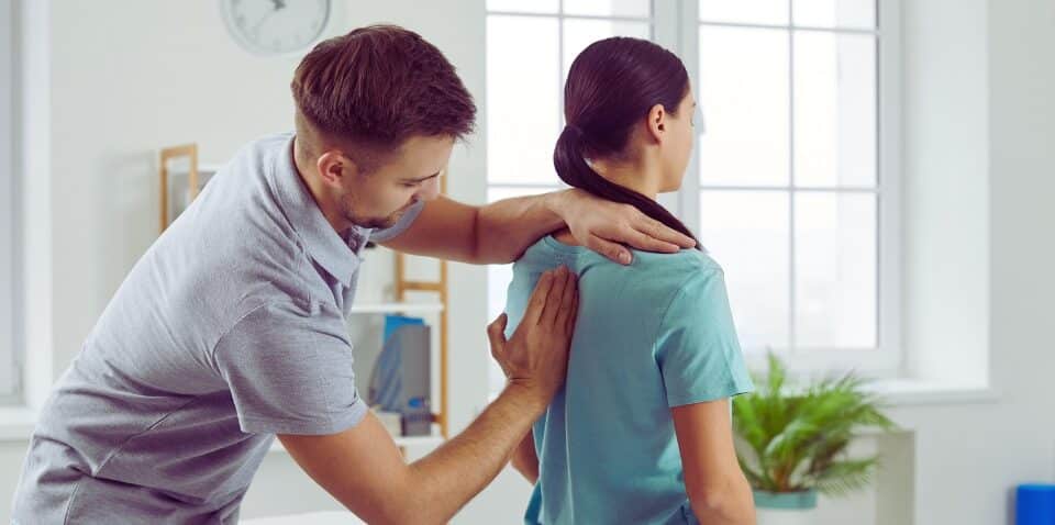 how chiropractic care can help with chronic back pain
